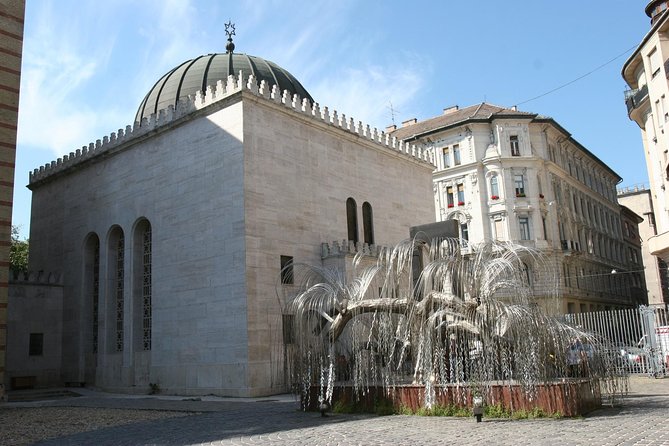 Budapest Jewish Heritage Memorial Walking Tour & Synagogue Entry - Who should book Essential vs Grand?