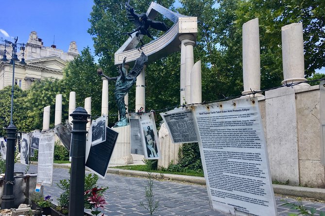 Budapest Jewish Heritage: Synagogues, Shoes, Secrets & Flódni - Tracing the ghetto wall section: what’s left in the heart of Budapest