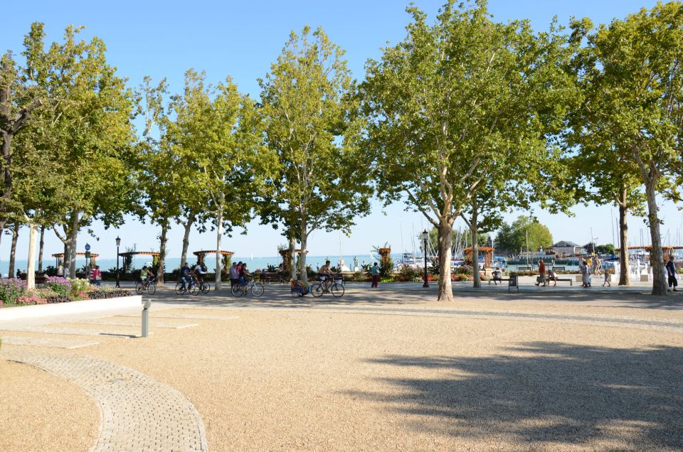 Budapest: Lake Balaton and Herend Full-Day Private Tour - Timing and flexibility in a 10-hour window