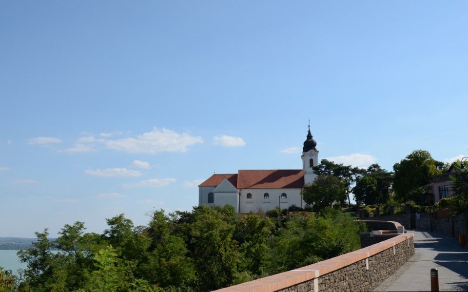Budapest: Lake Balaton and Herend Full-Day Private Tour - Herend Porcelain: why Hungary’s most famous crockery matters