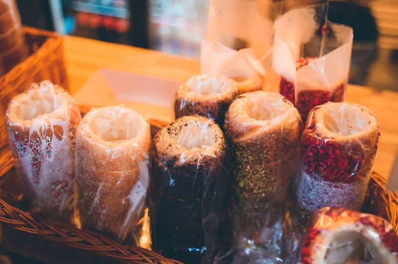 Budapest Market and Food Tasting Tour with a Local Guide - Lángos: the street-food hit that breaks up the sit-down rhythm