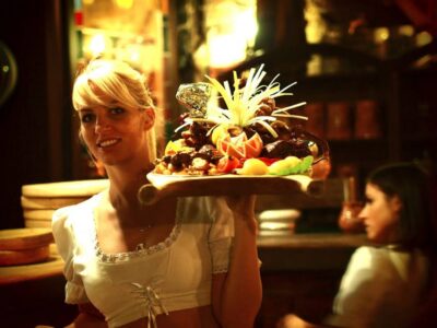 Budapest: Medieval Dinner Show with Drinks - How The Evening Flows: Welcome Shot to Show Timing