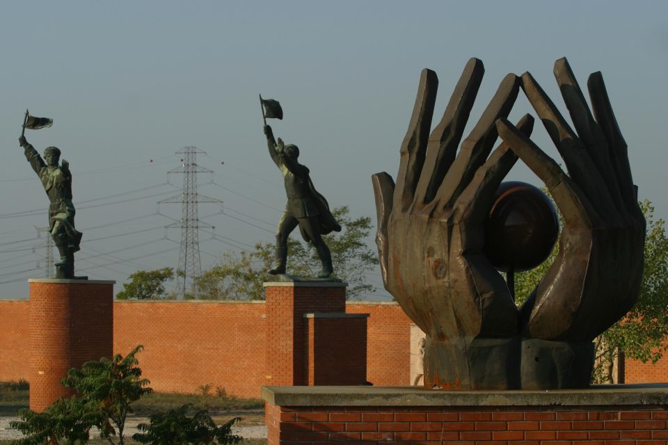 Budapest: Memento Park Ticket - Timing your day: a simple pacing plan