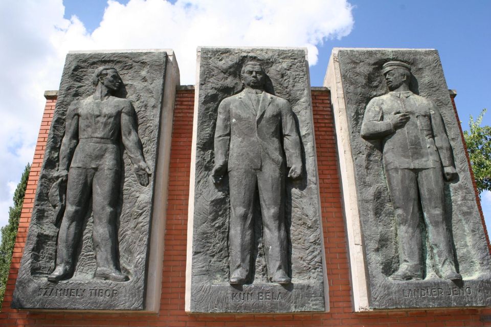 Budapest: Memento Park Ticket - Getting to the entrance: where your voucher gets checked