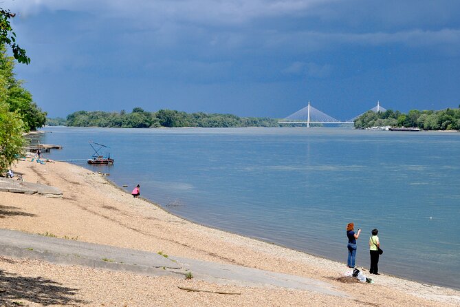Budapest North Canoe Trip - Safety brief, lifejackets, and basic strokes before you paddle