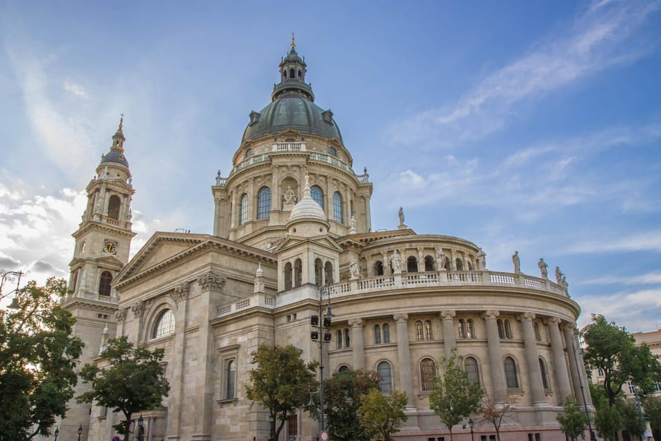 Budapest Old Town and Top Attractions Private Walking Tour - Shoes on the Danube Bank memorial: how the story lands in the open air