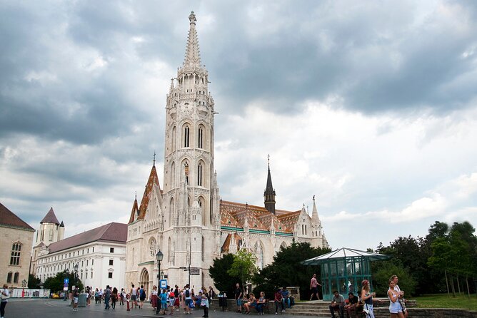 Budapest Orientation Walking Tour - St. Stephen’s Square: a quick orientation anchor