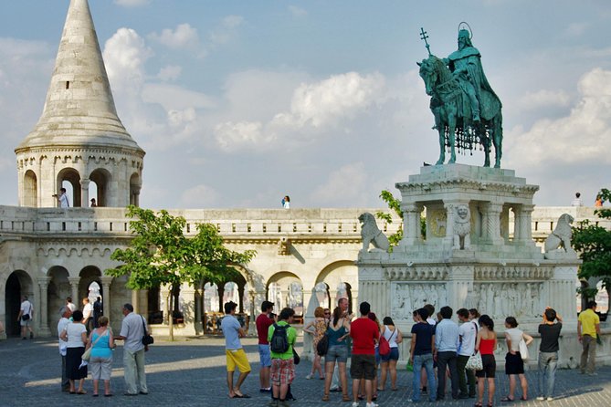Budapest Orientation Walking Tour - Sándor Palace and the president’s guards: history in uniform form
