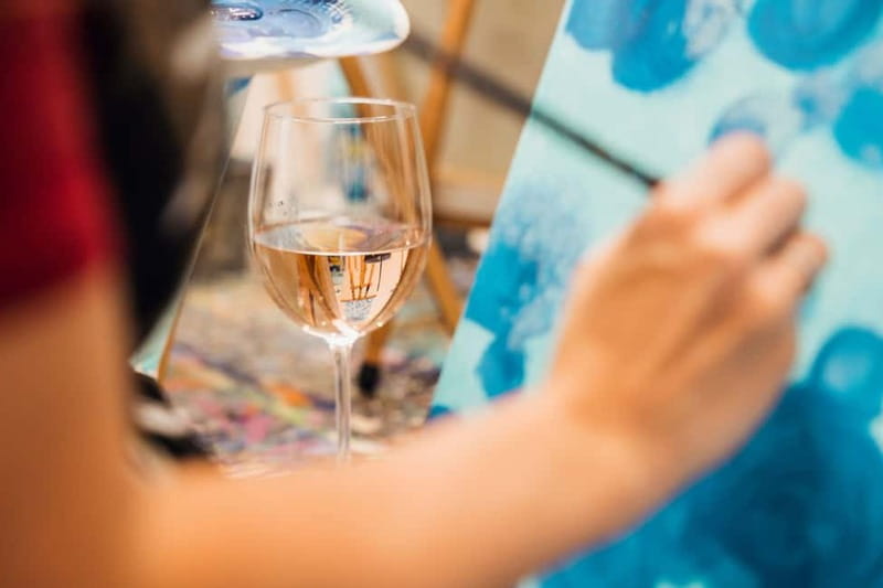 Budapest: Paint and sip experience - Key things to know before you go