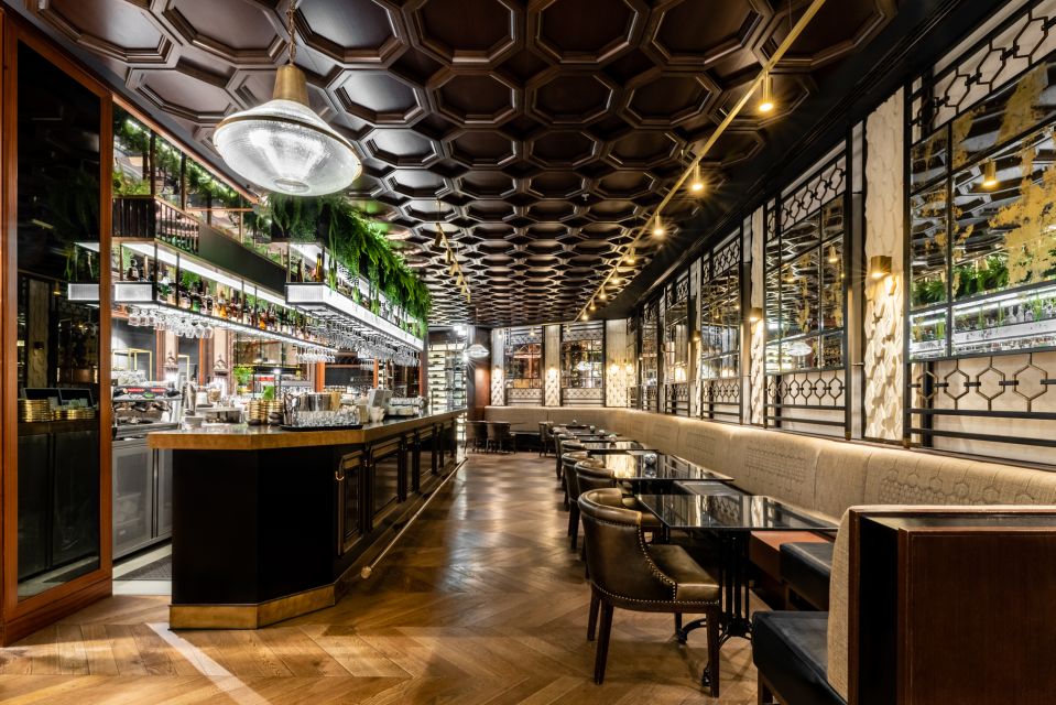 Budapest: Párisi Passage Restaurant 3-Course Menu - When To Book in Budapest (and How to Fit It)