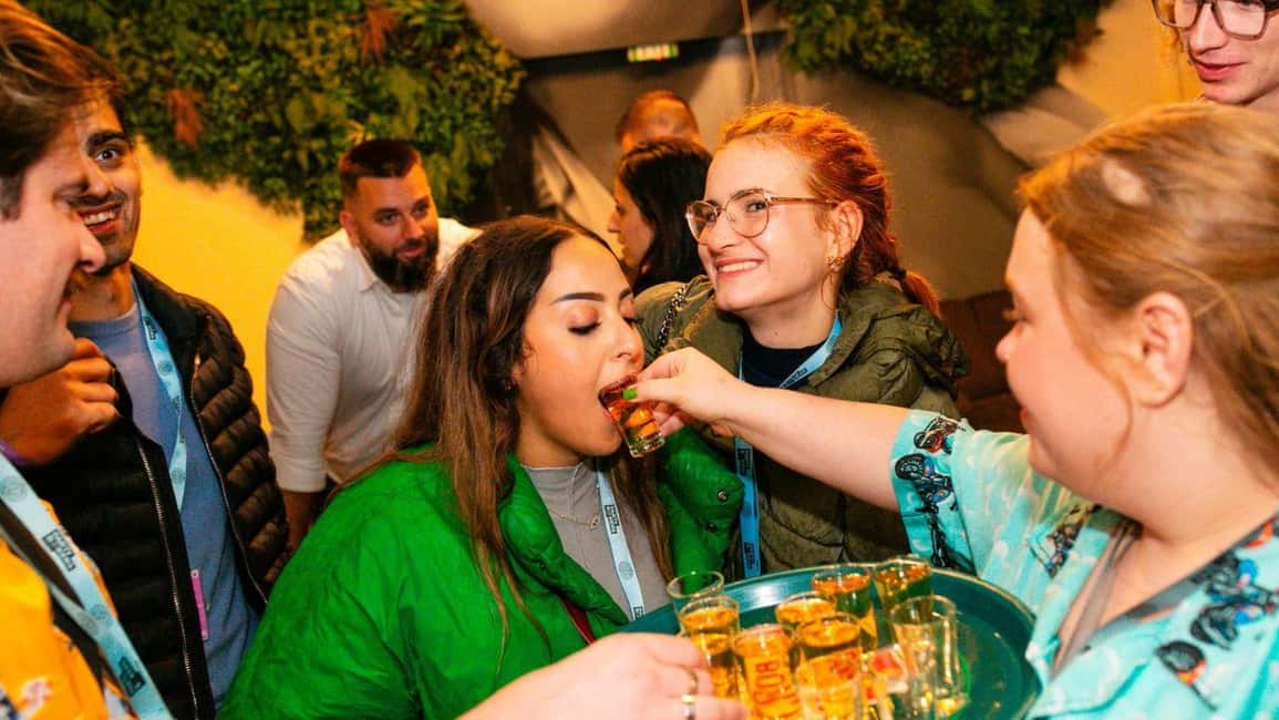 Budapest: Party District Bar-Hop with 2hr Unlimited Drinks - Meeting at Manytime Bar (Király utca) and getting the night rolling
