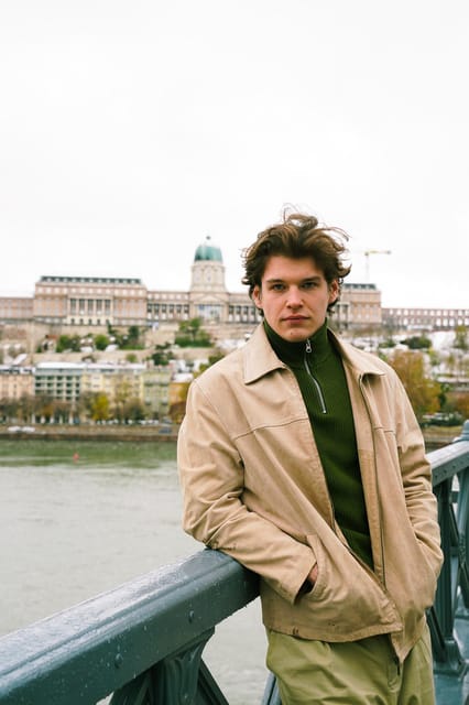 Budapest: Photo Session with Professional Local Photographer - Who should book this photo session in Budapest?
