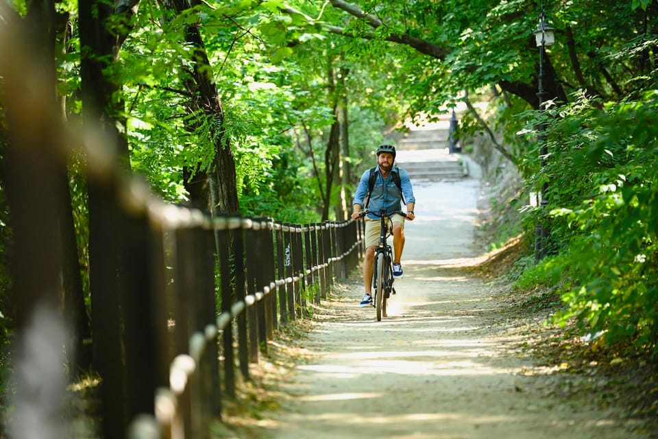 Budapest: Premium E-Bike Rental - Price and deposits: does $32 feel like a good deal?