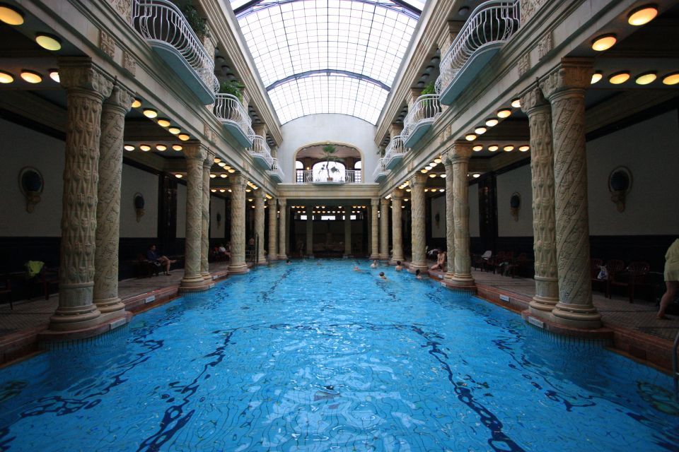 Budapest: Private 3-hour Guided City Tour by Bus - Price and Value for Up to 2 People