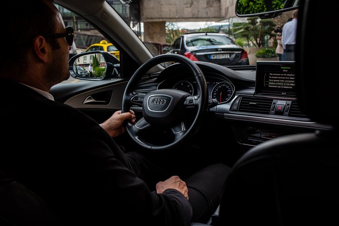 Budapest Private Airport Transfer in a Luxury Car - The 30-minute ride: what you’re really buying
