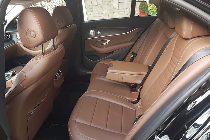 Budapest Private Airport Transfer in a Luxury Car - Meet-and-greet at BUD: finding your driver without stress