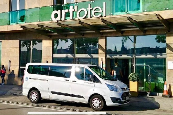 Budapest Private Airport Transfer to City or to BUD Airport Door 2 Door - The One Thing to Get Right: Flight Delays and Pickup Windows