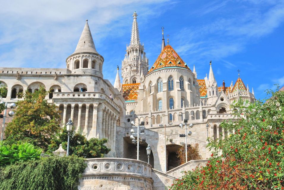 Budapest: Private City Tour with Local Guide - Getting Oriented in Pest: Downtown Views and Parliament-Adjacent Stops