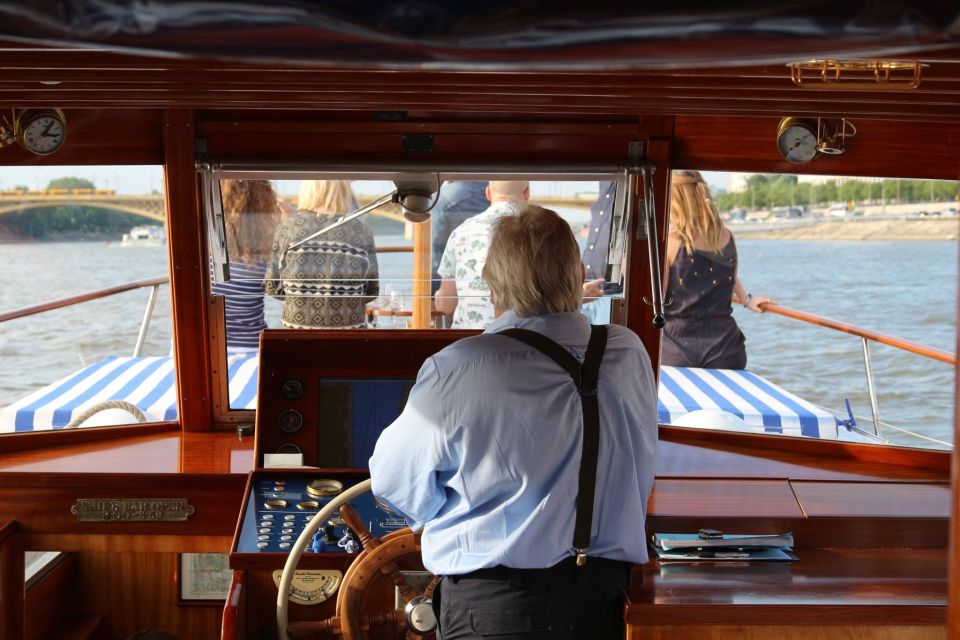 Budapest: Private Danube Yacht Cruise with Welcome Drink - The Sailing Loop: Margaret Island, Downtown, and the Signature Skyline