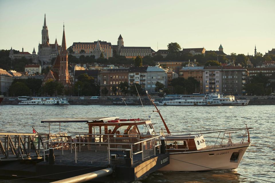 Budapest: Private Danube Yacht Cruise with Welcome Drink - Who This Cruise Is Perfect For