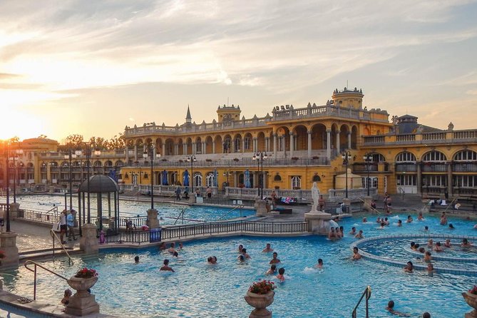 Budapest Private Full Day City Tour with a comfortable air -conditioned car - Gellért Hill and the Citadella zone: the city from above