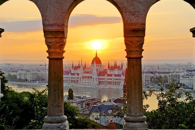Budapest Private Full Day City Tour with a comfortable air -conditioned car - Bridges, baths, and a quick pass by the Danube’s edges