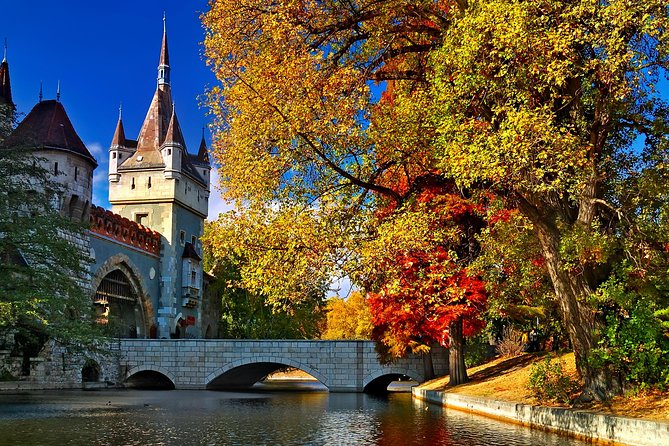 Budapest Private Luxury Sightseeing Tour with Guide and Transport - City Park timing: Heroes’ Square, Vajdahunyad Castle, and Szechenyi Bath from the outside