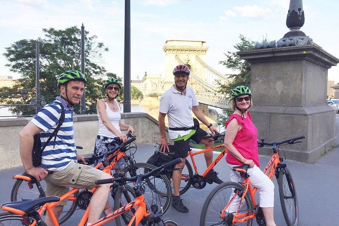 Budapest relaxed bicycle tour at sunset - Why Budapest at sunset feels made for cycling