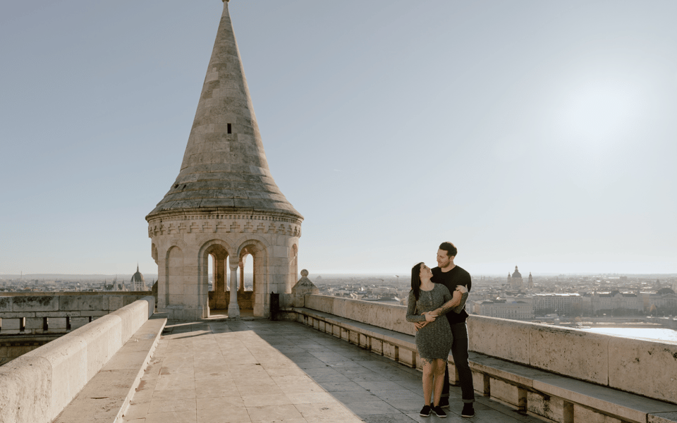 Budapest: romantic photoshoot at Buda's iconic sightseeings - Practical tips to get the best photos without overthinking