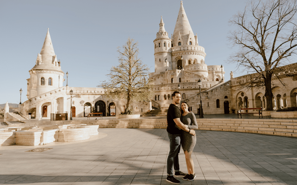 Budapest: romantic photoshoot at Buda's iconic sightseeings - The cobblestones factor: why walking helps your photos