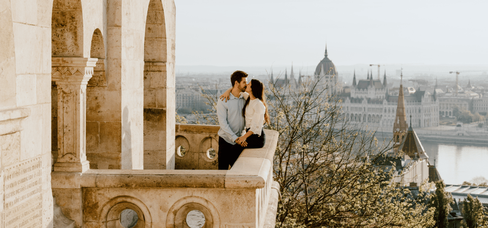 Budapest: romantic photoshoot at Buda's iconic sightseeings - Who this is best for (and who might prefer something else)