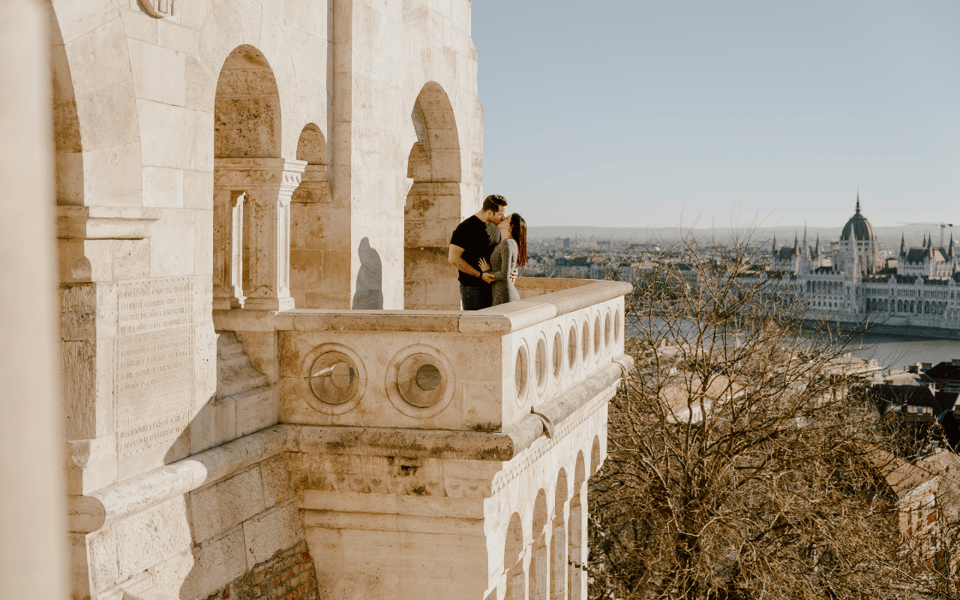 Budapest: romantic photoshoot at Buda's iconic sightseeings - Price and value: what $227 per group buys you