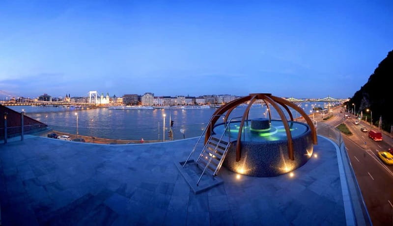 Budapest: Rudas Spa Entry with 3-Course Meal - Crowd levels, caps, and planning like a pro