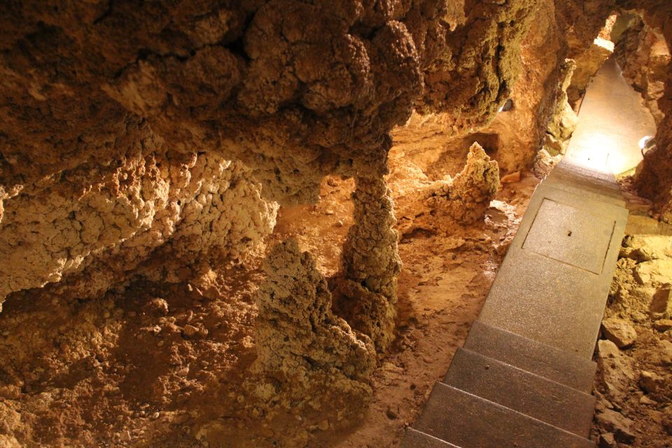 Budapest: Semlő-hegyi & Pál-völgyi Caves Guided Walking Tour - Who should book it, and who should skip it