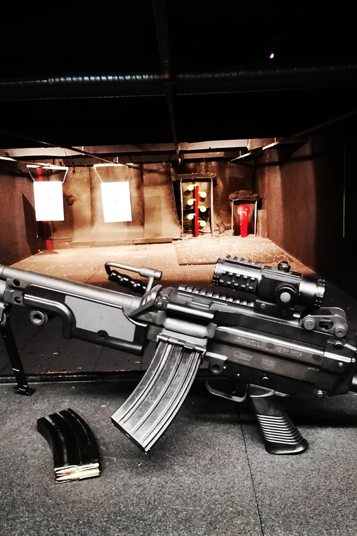 Budapest: Shooting Experience for Couples, The Perfect Date - Your Couples Date, Right Next to the Arcade Entrance