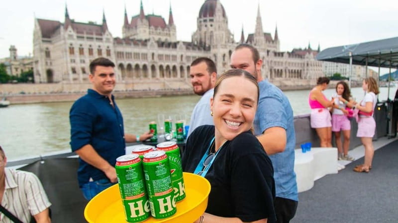 Budapest: Sip & Sail Danube Cruise with Unlimited Beer - Key things you’ll notice fast