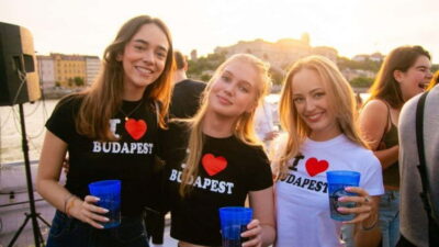 Budapest: Sip & Sail Danube Cruise with Unlimited Beer - Unlimited beer at sunset: how the drink timing really works