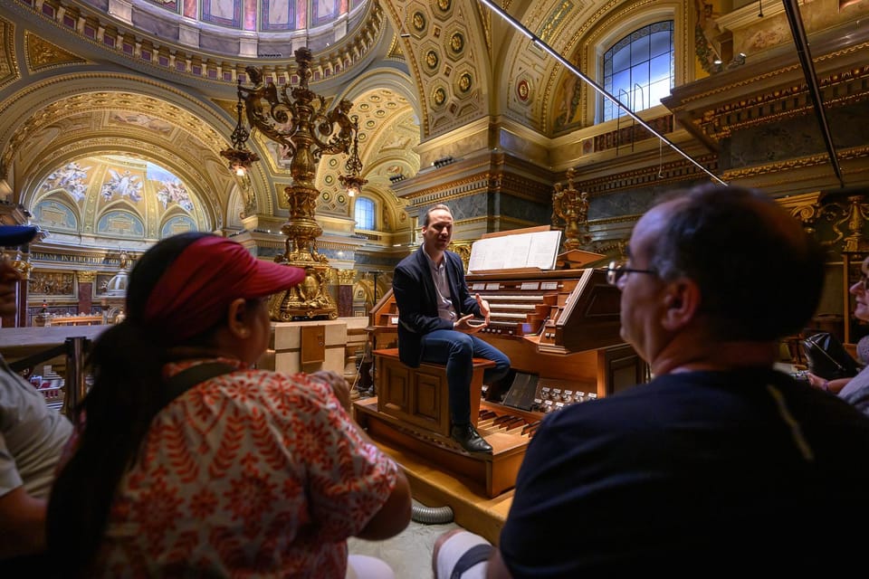 Budapest: St.Stephen's Basilica Grand Organ Concert Tickets - From the ticket desk to the main entrance: How the experience flows