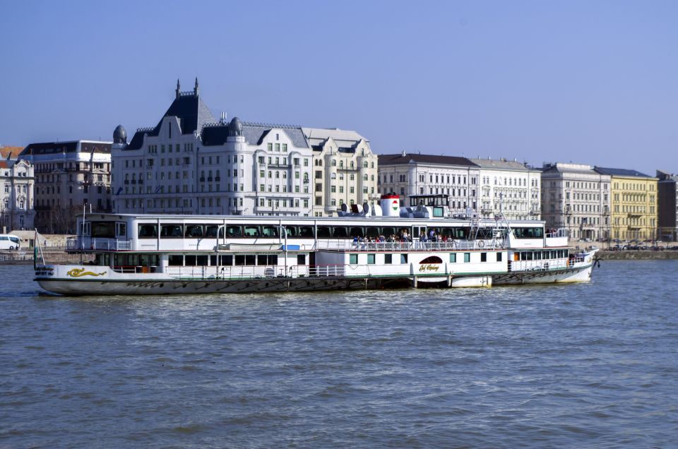 Budapest: Summer Brunch & Cruise with Prosecco or Cake - Cruise Route: Where You’ll See Parliament, Castle District Views, and More