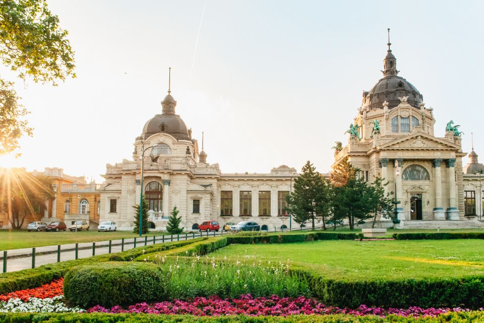 Budapest: Széchenyi Spa Day Ticket with Optional Upgrades - Getting changed without losing your day