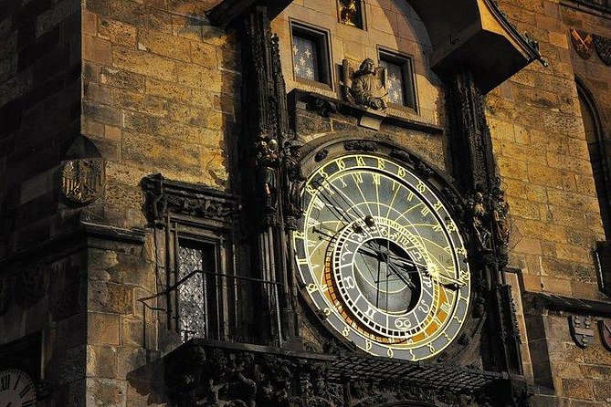 Budapest to Prague Private transfer with 2 hour sightseeing stop - Tickets, Timing, and How to Avoid Feeling Rushed in the Stop