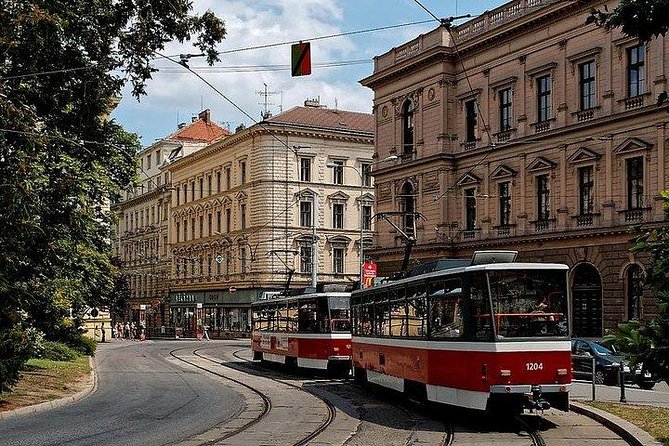 Budapest to Prague Private transfer with 2 hour sightseeing stop - Should You Book It?