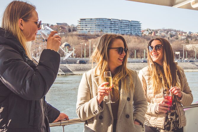 Budapest Unlimited Prosecco and Wine Cruise Day or Sunset Option - Should You Book? My Take on This Prosecco and Wine Cruise