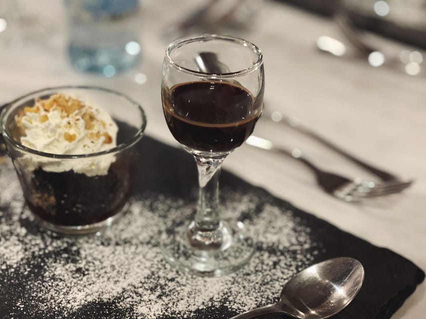 Budapest: Wine & Dine Cruise on the Danube - Food quality and service: the little details that make it feel special
