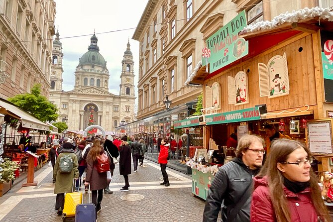 Budapest Wonderland - A Christmas Market Tour with Chimney Cake & Mulled Wine - Mulled wine and warm drinks: included, not optional