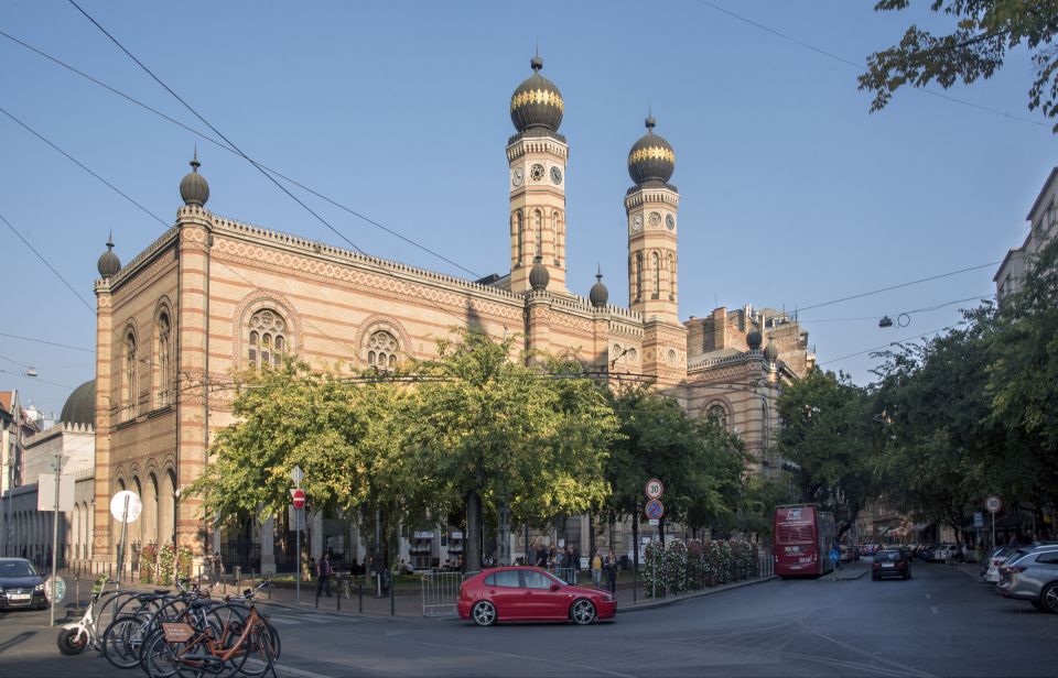 Castle District & Pest Driving Tour with Danube River Cruise - St. Gellért Hill and the Citadel: Where the River Makes Sense