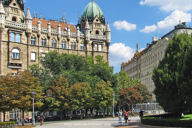 Communism in Budapest: Private Tour with House of Terror Museum - House of Terror Museum: Memorial, Evidence, and a Slow Finish