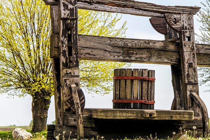 Countryside Half-day Gastro-Wine Tour from Budapest Meal & pickup - Small-group dynamics and the comfort reality