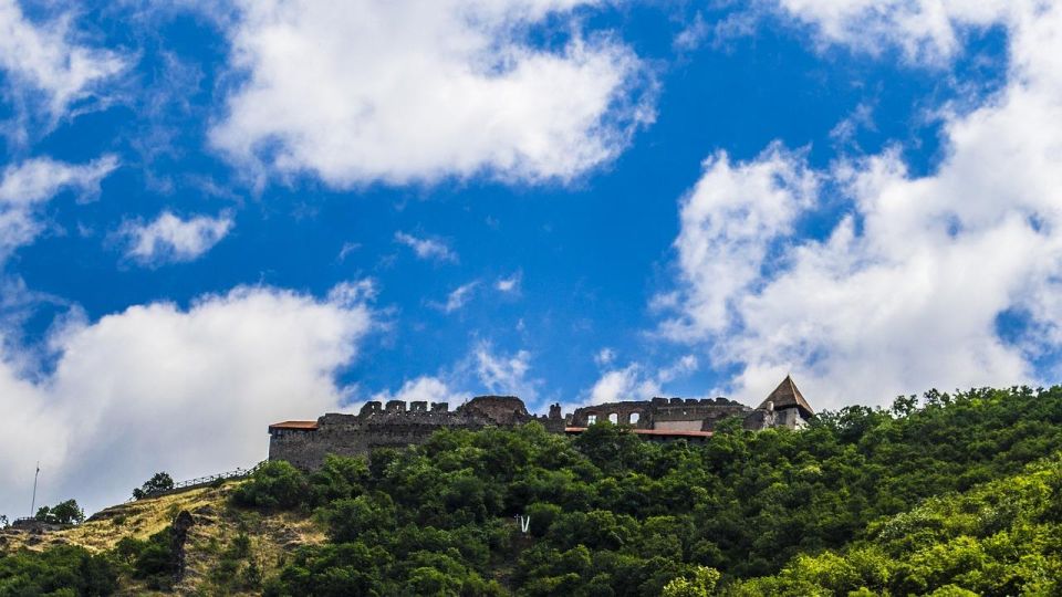 Danube Bend: Private 8-Hour Full Board Tour from Budapest - Price and pacing: is $352 per person worth it?