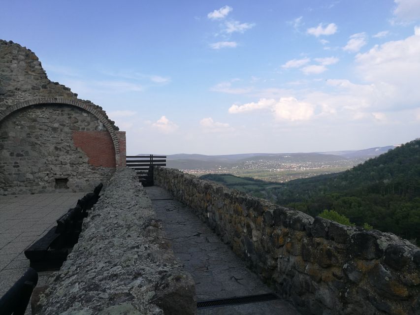 Danube Bend: Private 8-Hour Full Board Tour from Budapest - Where the day tastes like Hungary: 3-course lunch